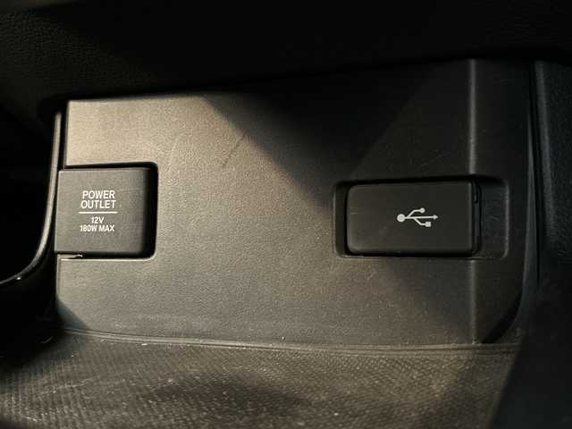 ホンダ シビック ハッチバック 岐阜県 2020(令2)年 8.9万km プラチナホワイトパール 純正ナビ7インチ/プッシュスタート/アイドリングストップ/スマートキー/クルーズコントロール/BIuetooth/バックモニター/ハーフレザーシート/前後ドライブレコーダー/純正アルミホイール/シートヒーター/レーンキープアシスト/フォグ/ターボ車/純正マット/サイドバイザー