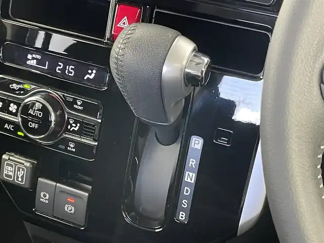 ダイハツ トール カスタムG 埼玉県 2023(令5)年 1.7万km プラムブラウンクリスタルマイカ スマートアシスト　純正９インチディスプレイオーディオ　パノラマモニター　ＥＴＣ　ドライブレコーダ　レーダークルーズコントロール　　純正アルミホイール　オートライト　ＬＥＤヘッドライト　地デジフルセグ