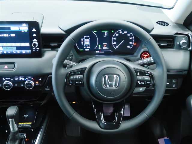 ホンダ ヴェゼル ハイブリッド e:HEV Z 千葉県 2025(令7)年 0.1千km プラチナホワイトパール 登録済未使用車/ホンダコネクトディスプレイ/ナビゲーション/フルセグTV/Bluetooth/AM/FM/USB/マルチビューカメラ/ホンダセンシング/BSI/ブラインドスポットインフォメーション/ハンズフリーアクセスパワーテールゲート/シートヒーター/ステアリングヒーター/ビルトインETC2.0/ハーフレザー /プレミアムオーディオ/純正18インチAW/レーダークルーズコントロール/パドルシフト/ワイヤレス充電/LEDヘッドライト/LEDフォグランプ/USB充電/スマートキー×2本/取説/保証書禁煙車　　前オーナー様の申告により表示しております。当車両の禁煙を保証するものではありません。