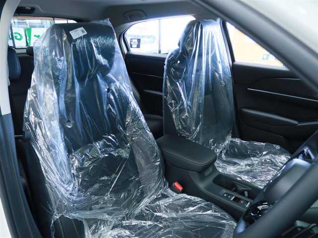 ホンダ ヴェゼル ハイブリッド e:HEV Z 千葉県 2025(令7)年 0.1千km プラチナホワイトパール 登録済未使用車/ホンダコネクトディスプレイ/ナビゲーション/フルセグTV/Bluetooth/AM/FM/USB/マルチビューカメラ/ホンダセンシング/BSI/ブラインドスポットインフォメーション/ハンズフリーアクセスパワーテールゲート/シートヒーター/ステアリングヒーター/ビルトインETC2.0/ハーフレザー /プレミアムオーディオ/純正18インチAW/レーダークルーズコントロール/パドルシフト/ワイヤレス充電/LEDヘッドライト/LEDフォグランプ/USB充電/スマートキー×2本/取説/保証書禁煙車　　前オーナー様の申告により表示しております。当車両の禁煙を保証するものではありません。