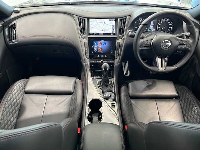 日産 スカイライン 400R 宮城県 2019(令1)年 1.6万km ダークメタルグレー ターボ/エマージェンシーブレーキ/車線逸脱防止支援/・アクティブレーンコントロール/・車線逸脱警報/前方支援/・インテリジェントぺダル/・カーブ減速支援/後側方支援/・後側方車両検知機能/・後側方衝突防止支援/インテリジェントクルーズコントロール/インテリジェントトレースコントロール/純正ナビ/・全方位カメラ/・Bluetooth/CD/フルセグTV/USB/AUX/前後コーナーセンサー/ETC2.0/純正ドライブレコーダー/プッシュスタート/スマートキー/パドルシフト/レザーシート/・パワーシート（運転席/助手席）/・ヒートシーター（運転席/助手席）/LEDヘッドライト/・オートライト/・フォグランプ/純正アルミホイール/純正フロアマット