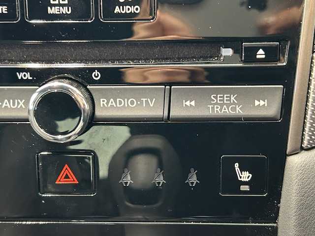 日産 スカイライン 400R 宮城県 2019(令1)年 1.6万km ダークメタルグレー ターボ/エマージェンシーブレーキ/車線逸脱防止支援/・アクティブレーンコントロール/・車線逸脱警報/前方支援/・インテリジェントぺダル/・カーブ減速支援/後側方支援/・後側方車両検知機能/・後側方衝突防止支援/インテリジェントクルーズコントロール/インテリジェントトレースコントロール/純正ナビ/・全方位カメラ/・Bluetooth/CD/フルセグTV/USB/AUX/前後コーナーセンサー/ETC2.0/純正ドライブレコーダー/プッシュスタート/スマートキー/パドルシフト/レザーシート/・パワーシート（運転席/助手席）/・ヒートシーター（運転席/助手席）/LEDヘッドライト/・オートライト/・フォグランプ/純正アルミホイール/純正フロアマット