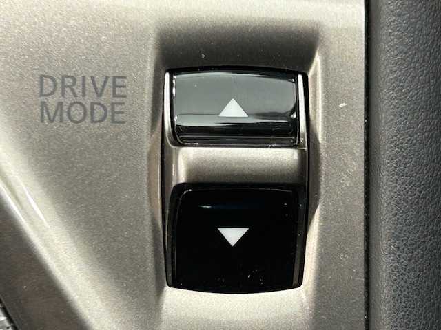 日産 スカイライン 400R 宮城県 2019(令1)年 1.6万km ダークメタルグレー ターボ/エマージェンシーブレーキ/車線逸脱防止支援/・アクティブレーンコントロール/・車線逸脱警報/前方支援/・インテリジェントぺダル/・カーブ減速支援/後側方支援/・後側方車両検知機能/・後側方衝突防止支援/インテリジェントクルーズコントロール/インテリジェントトレースコントロール/純正ナビ/・全方位カメラ/・Bluetooth/CD/フルセグTV/USB/AUX/前後コーナーセンサー/ETC2.0/純正ドライブレコーダー/プッシュスタート/スマートキー/パドルシフト/レザーシート/・パワーシート（運転席/助手席）/・ヒートシーター（運転席/助手席）/LEDヘッドライト/・オートライト/・フォグランプ/純正アルミホイール/純正フロアマット