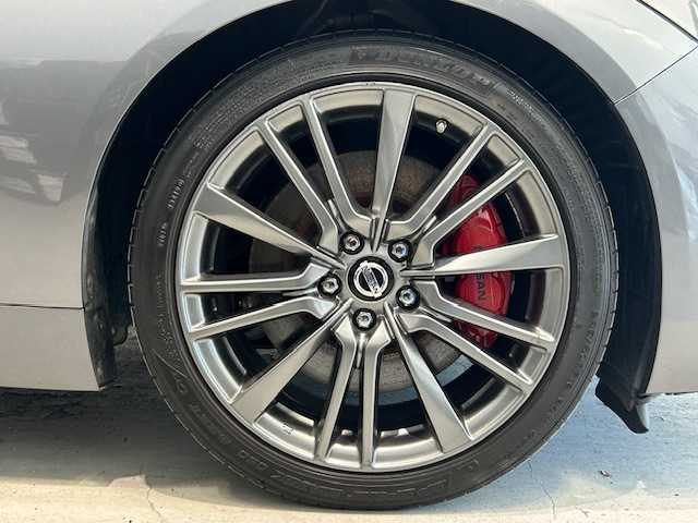 日産 スカイライン 400R 宮城県 2019(令1)年 1.6万km ダークメタルグレー ターボ/エマージェンシーブレーキ/車線逸脱防止支援/・アクティブレーンコントロール/・車線逸脱警報/前方支援/・インテリジェントぺダル/・カーブ減速支援/後側方支援/・後側方車両検知機能/・後側方衝突防止支援/インテリジェントクルーズコントロール/インテリジェントトレースコントロール/純正ナビ/・全方位カメラ/・Bluetooth/CD/フルセグTV/USB/AUX/前後コーナーセンサー/ETC2.0/純正ドライブレコーダー/プッシュスタート/スマートキー/パドルシフト/レザーシート/・パワーシート（運転席/助手席）/・ヒートシーター（運転席/助手席）/LEDヘッドライト/・オートライト/・フォグランプ/純正アルミホイール/純正フロアマット