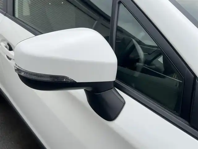 スバル ＸＶ ハイブリッド 2．0e－L アイサイト 秋田県 2020(令2)年 6.9万km クリスタルホワイトP ４WD/衝突軽減システム/LEDヘッドライト/純正SDナビ（DVD/CD/BT/AM/FM/USB）/フルセグ（走行中視聴可能）/バックカメラ/スバル純正１７インチアルミ（夏タイヤ装着）/スマートキー/アイドリングストップ/プッシュスタート/レーンキープアシスト/クルーズコントロール追従走行あり/MTモード付AT/ブラインドスポットモニター/ステアリングスイッチ/パドルシフト/前席パワーシート/運転席メモリー付パワーシート/ドライブレコーダー/ETC/ルーフレール/電動パーキングブレーキ/オートブレーキホールド機能/オートライト/オートエアコン/パワーステアリング/パワーウィンドウ/ヘッドライトレベライザー/横滑り防止/盗難防止装置/寒冷地仕様/電動格納ウィンカーミラー/保証書/取扱説明書/記録簿/スペアキー×１