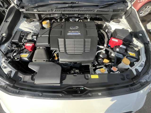 スバル ＸＶ ハイブリッド 2．0e－L アイサイト 秋田県 2020(令2)年 6.9万km クリスタルホワイトP ４WD/衝突軽減システム/LEDヘッドライト/純正SDナビ（DVD/CD/BT/AM/FM/USB）/フルセグ（走行中視聴可能）/バックカメラ/スバル純正１７インチアルミ（夏タイヤ装着）/スマートキー/アイドリングストップ/プッシュスタート/レーンキープアシスト/クルーズコントロール追従走行あり/MTモード付AT/ブラインドスポットモニター/ステアリングスイッチ/パドルシフト/前席パワーシート/運転席メモリー付パワーシート/ドライブレコーダー/ETC/ルーフレール/電動パーキングブレーキ/オートブレーキホールド機能/オートライト/オートエアコン/パワーステアリング/パワーウィンドウ/ヘッドライトレベライザー/横滑り防止/盗難防止装置/寒冷地仕様/電動格納ウィンカーミラー/保証書/取扱説明書/記録簿/スペアキー×１