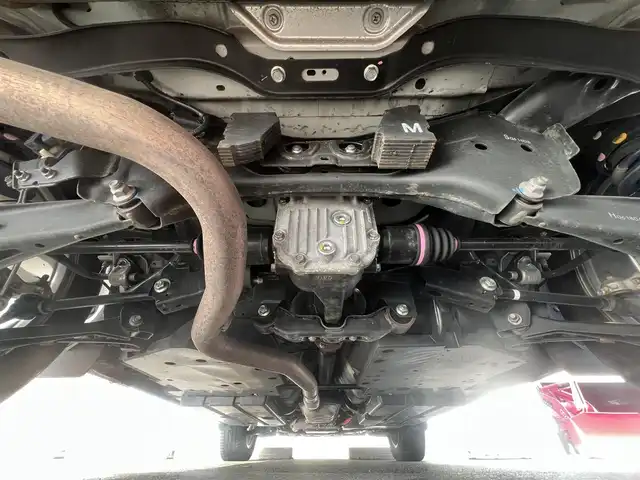 スバル ＸＶ ハイブリッド 2．0e－L アイサイト 秋田県 2020(令2)年 6.9万km クリスタルホワイトP ４WD/衝突軽減システム/LEDヘッドライト/純正SDナビ（DVD/CD/BT/AM/FM/USB）/フルセグ（走行中視聴可能）/バックカメラ/スバル純正１７インチアルミ（夏タイヤ装着）/スマートキー/アイドリングストップ/プッシュスタート/レーンキープアシスト/クルーズコントロール追従走行あり/MTモード付AT/ブラインドスポットモニター/ステアリングスイッチ/パドルシフト/前席パワーシート/運転席メモリー付パワーシート/ドライブレコーダー/ETC/ルーフレール/電動パーキングブレーキ/オートブレーキホールド機能/オートライト/オートエアコン/パワーステアリング/パワーウィンドウ/ヘッドライトレベライザー/横滑り防止/盗難防止装置/寒冷地仕様/電動格納ウィンカーミラー/保証書/取扱説明書/記録簿/スペアキー×１