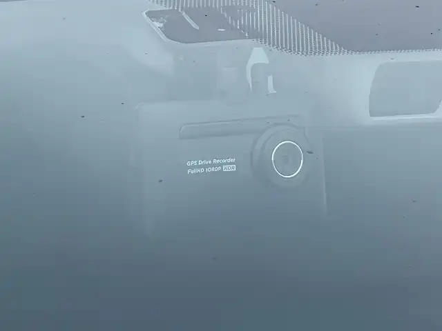 スバル ＸＶ ハイブリッド 2．0e－L アイサイト 秋田県 2020(令2)年 6.9万km クリスタルホワイトP ４WD/衝突軽減システム/LEDヘッドライト/純正SDナビ（DVD/CD/BT/AM/FM/USB）/フルセグ（走行中視聴可能）/バックカメラ/スバル純正１７インチアルミ（夏タイヤ装着）/スマートキー/アイドリングストップ/プッシュスタート/レーンキープアシスト/クルーズコントロール追従走行あり/MTモード付AT/ブラインドスポットモニター/ステアリングスイッチ/パドルシフト/前席パワーシート/運転席メモリー付パワーシート/ドライブレコーダー/ETC/ルーフレール/電動パーキングブレーキ/オートブレーキホールド機能/オートライト/オートエアコン/パワーステアリング/パワーウィンドウ/ヘッドライトレベライザー/横滑り防止/盗難防止装置/寒冷地仕様/電動格納ウィンカーミラー/保証書/取扱説明書/記録簿/スペアキー×１