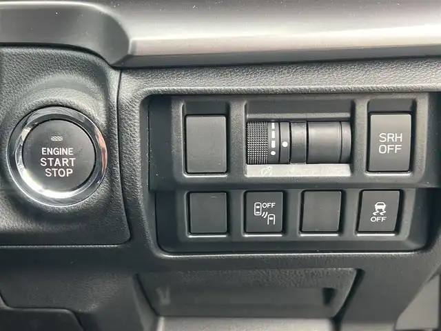 スバル ＸＶ ハイブリッド 2．0e－L アイサイト 秋田県 2020(令2)年 6.9万km クリスタルホワイトP ４WD/衝突軽減システム/LEDヘッドライト/純正SDナビ（DVD/CD/BT/AM/FM/USB）/フルセグ（走行中視聴可能）/バックカメラ/スバル純正１７インチアルミ（夏タイヤ装着）/スマートキー/アイドリングストップ/プッシュスタート/レーンキープアシスト/クルーズコントロール追従走行あり/MTモード付AT/ブラインドスポットモニター/ステアリングスイッチ/パドルシフト/前席パワーシート/運転席メモリー付パワーシート/ドライブレコーダー/ETC/ルーフレール/電動パーキングブレーキ/オートブレーキホールド機能/オートライト/オートエアコン/パワーステアリング/パワーウィンドウ/ヘッドライトレベライザー/横滑り防止/盗難防止装置/寒冷地仕様/電動格納ウィンカーミラー/保証書/取扱説明書/記録簿/スペアキー×１