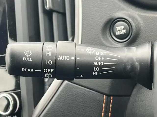 スバル ＸＶ ハイブリッド 2．0e－L アイサイト 秋田県 2020(令2)年 6.9万km クリスタルホワイトP ４WD/衝突軽減システム/LEDヘッドライト/純正SDナビ（DVD/CD/BT/AM/FM/USB）/フルセグ（走行中視聴可能）/バックカメラ/スバル純正１７インチアルミ（夏タイヤ装着）/スマートキー/アイドリングストップ/プッシュスタート/レーンキープアシスト/クルーズコントロール追従走行あり/MTモード付AT/ブラインドスポットモニター/ステアリングスイッチ/パドルシフト/前席パワーシート/運転席メモリー付パワーシート/ドライブレコーダー/ETC/ルーフレール/電動パーキングブレーキ/オートブレーキホールド機能/オートライト/オートエアコン/パワーステアリング/パワーウィンドウ/ヘッドライトレベライザー/横滑り防止/盗難防止装置/寒冷地仕様/電動格納ウィンカーミラー/保証書/取扱説明書/記録簿/スペアキー×１