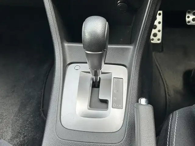 スバル インプレッサ ＸＶ 2．0i－L アイサイト 道東・釧路十勝 2013(平25)年 7万km サテンホワイトパール 4WD/アイサイト/・プリクラッシュブレーキ/・追従付きクルーズコントロール/・AT誤発進抑制制御/・車線逸脱警報/・ふらつき警報/・先行車発進お知らせ機能/社外メモリーナビ/（DVD/BT）/フルセグTV/バックカメラ/運転席パワーシート/パドルシフト/ワイパーデアイサー/衝突軽減ブレーキ/レーンキープアシスト/HIDヘッドライト/フォグランプ/純正17インチAW付き/ETC/ルーフレール/スマートキー/スペアキー