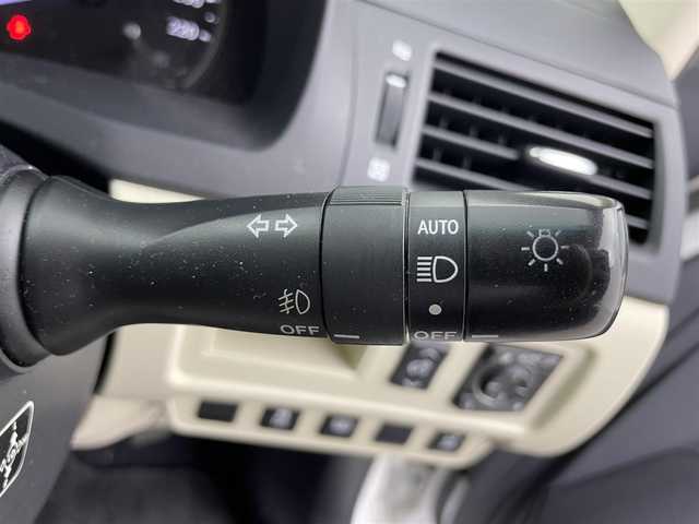 レクサス ＨＳ 250h バージョンI 富山県 2015(平27)年 5万km ソニッククォーツ 純正ナビ（AM/FM/CD/DVD/BD/AUX/USB/BT）/フルセグTV/バックカメラ/クルーズコントロール/横滑り防止装置/レザーシート/D席メモリ付きシート/前席ベンチレーション/前席パワーシート/ビルトインETC/LEDヘッドライト/オートライト/純正17インチAW/スマートキー×２/プッシュスタート/取扱説明書/保証書