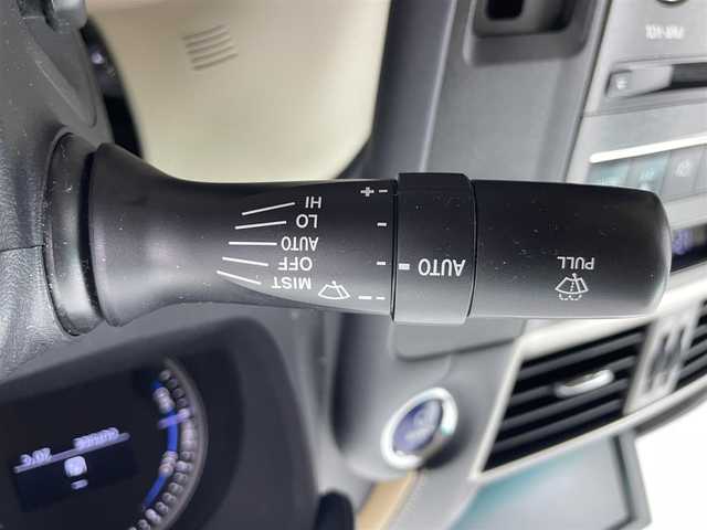レクサス ＨＳ 250h バージョンI 富山県 2015(平27)年 5万km ソニッククォーツ 純正ナビ（AM/FM/CD/DVD/BD/AUX/USB/BT）/フルセグTV/バックカメラ/クルーズコントロール/横滑り防止装置/レザーシート/D席メモリ付きシート/前席ベンチレーション/前席パワーシート/ビルトインETC/LEDヘッドライト/オートライト/純正17インチAW/スマートキー×２/プッシュスタート/取扱説明書/保証書