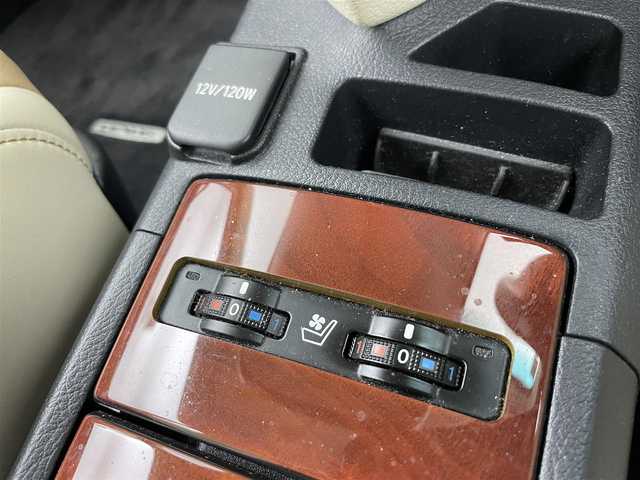 レクサス ＨＳ 250h バージョンI 富山県 2015(平27)年 5万km ソニッククォーツ 純正ナビ（AM/FM/CD/DVD/BD/AUX/USB/BT）/フルセグTV/バックカメラ/クルーズコントロール/横滑り防止装置/レザーシート/D席メモリ付きシート/前席ベンチレーション/前席パワーシート/ビルトインETC/LEDヘッドライト/オートライト/純正17インチAW/スマートキー×２/プッシュスタート/取扱説明書/保証書