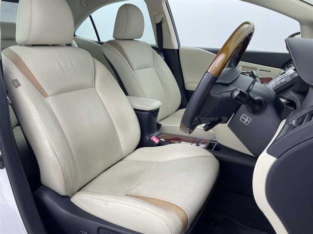 レクサス ＨＳ 250h バージョンI 富山県 2015(平27)年 5万km ソニッククォーツ 純正ナビ（AM/FM/CD/DVD/BD/AUX/USB/BT）/フルセグTV/バックカメラ/クルーズコントロール/横滑り防止装置/レザーシート/D席メモリ付きシート/前席ベンチレーション/前席パワーシート/ビルトインETC/LEDヘッドライト/オートライト/純正17インチAW/スマートキー×２/プッシュスタート/取扱説明書/保証書