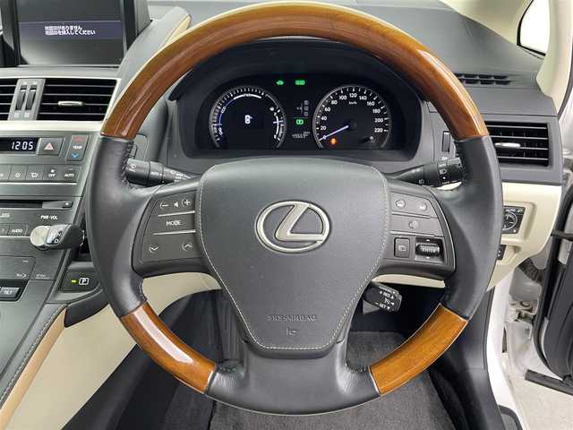 レクサス ＨＳ 250h バージョンI 富山県 2015(平27)年 5万km ソニッククォーツ 純正ナビ（AM/FM/CD/DVD/BD/AUX/USB/BT）/フルセグTV/バックカメラ/クルーズコントロール/横滑り防止装置/レザーシート/D席メモリ付きシート/前席ベンチレーション/前席パワーシート/ビルトインETC/LEDヘッドライト/オートライト/純正17インチAW/スマートキー×２/プッシュスタート/取扱説明書/保証書
