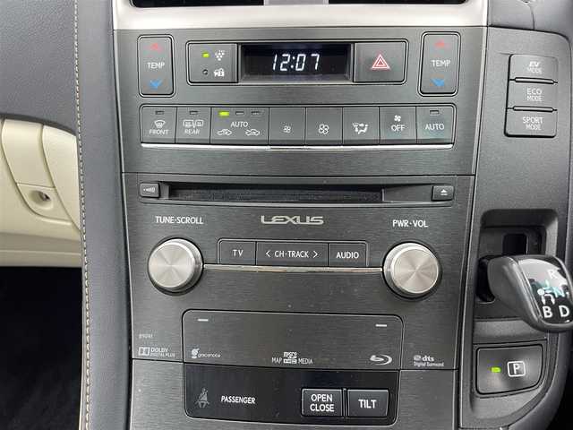 レクサス ＨＳ 250h バージョンI 富山県 2015(平27)年 5万km ソニッククォーツ 純正ナビ（AM/FM/CD/DVD/BD/AUX/USB/BT）/フルセグTV/バックカメラ/クルーズコントロール/横滑り防止装置/レザーシート/D席メモリ付きシート/前席ベンチレーション/前席パワーシート/ビルトインETC/LEDヘッドライト/オートライト/純正17インチAW/スマートキー×２/プッシュスタート/取扱説明書/保証書