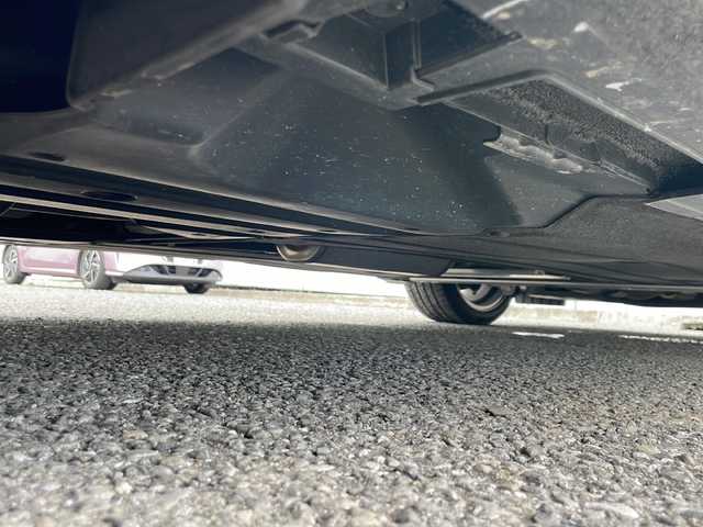 ホンダ レジェンド ハイブリッド EX 秋田県 2015(平27)年 4.6万km グラファイトラスターメタリック 外部検査実施済み/ワンオーナー/サンルーフ/4WD/純正HDDナビ/ (DVD/フルセグTV/Bluetooth/MSV)/マルチビューカメラシステム/ビルトインETC/前方ドライブレコーダー/KRELLサウンドシステム/レザーシート/前席パワーシート【D席メモリ機能あり】/全席シートヒーター/前席エアシート/HONDA SENSING/・アダプティブクルーズコントロール（ACC）/・衝突軽減ブレーキ（CMBS）/・車線維持支援システム（LKAS）/・誤発進抑制機能/・先行車発進お知らせ機能/・オートハイビーム/・標識認識機能/ブラインドスポットモニター/ヘッドアップディスプレイ/横滑り防止機能/純正19インチアルミホイール/スマートキー/純正LEDヘッドライト/置くだけ充電/パドルシフト/カーテンエアバック/スペアキー1本/保証書/取扱説明書