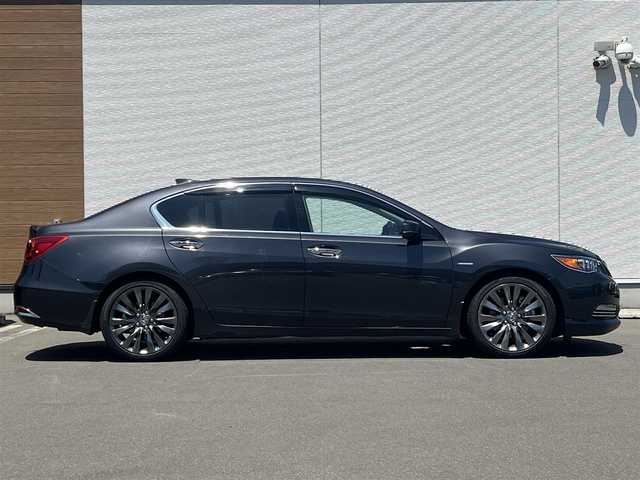 ホンダ レジェンド ハイブリッド EX 秋田県 2015(平27)年 4.6万km グラファイトラスターメタリック ・４WD/・衝突軽減システム/・LEDヘッドライト/・純正HDDナビ（DVD/CD再生可能）/・フルセグ/・マルチビューカメラシステム（全方位カメラ）/・ホンダ純正19インチアルミ（夏タイヤ装着）/・スマートキー/・本革シート/・アイドリングストップ/・プッシュスタート/・コーナーセンサー/・アダプティブクルーズコントロール/・レーンキープアシスト/・オートマチックハイビーム/・ステアリングスイッチ/・電動パーキングブレーキ/・ブレーキホールド機能/・前席パワーシート（メモリー付き）/・前席シートヒーター/前席エアシート/・ドライブレコーダー/・ETC/・ブラインドスポットモニター/・パドルシフト/・サンルーフ/・純正フロアマット/・ドアバイザー/・オートライト/・オートエアコン/・パワーステアリング/・パワーウィンドウ/・横滑り防止/・盗難防止装置/・電動格納ウィンカーミラー/・キーレスエントリー