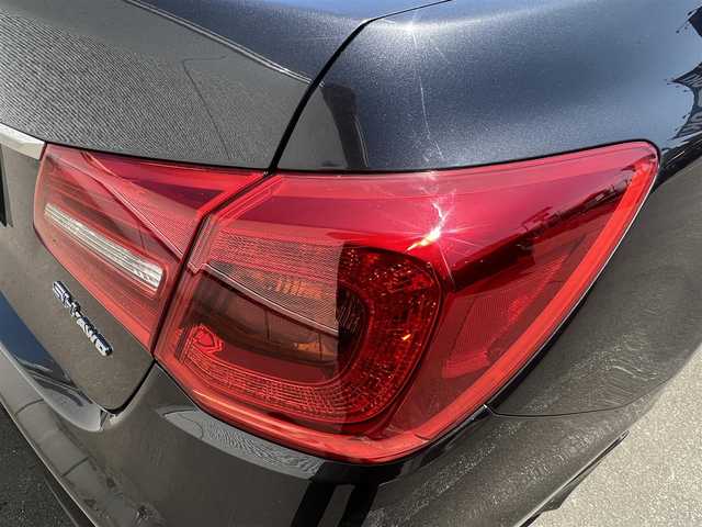 ホンダ レジェンド ハイブリッド EX 秋田県 2015(平27)年 4.6万km グラファイトラスターメタリック ・４WD/・衝突軽減システム/・LEDヘッドライト/・純正HDDナビ（DVD/CD再生可能）/・フルセグ/・マルチビューカメラシステム（全方位カメラ）/・ホンダ純正19インチアルミ（夏タイヤ装着）/・スマートキー/・本革シート/・アイドリングストップ/・プッシュスタート/・コーナーセンサー/・アダプティブクルーズコントロール/・レーンキープアシスト/・オートマチックハイビーム/・ステアリングスイッチ/・電動パーキングブレーキ/・ブレーキホールド機能/・前席パワーシート（メモリー付き）/・前席シートヒーター/前席エアシート/・ドライブレコーダー/・ETC/・ブラインドスポットモニター/・パドルシフト/・サンルーフ/・純正フロアマット/・ドアバイザー/・オートライト/・オートエアコン/・パワーステアリング/・パワーウィンドウ/・横滑り防止/・盗難防止装置/・電動格納ウィンカーミラー/・キーレスエントリー