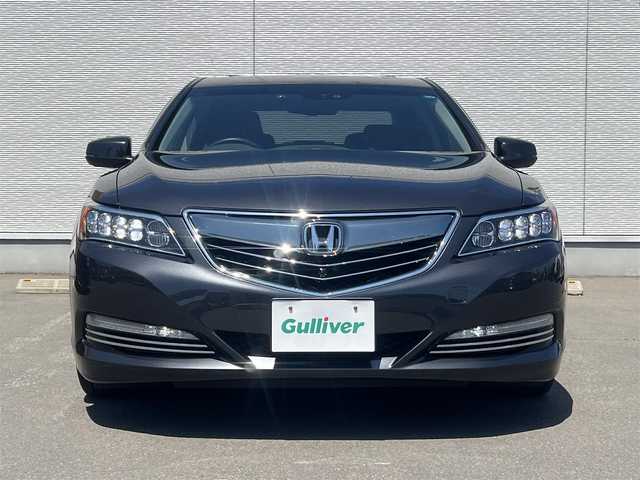 ホンダ レジェンド ハイブリッド EX 秋田県 2015(平27)年 4.6万km グラファイトラスターメタリック ・４WD/・衝突軽減システム/・LEDヘッドライト/・純正HDDナビ（DVD/CD再生可能）/・フルセグ/・マルチビューカメラシステム（全方位カメラ）/・ホンダ純正19インチアルミ（夏タイヤ装着）/・スマートキー/・本革シート/・アイドリングストップ/・プッシュスタート/・コーナーセンサー/・アダプティブクルーズコントロール/・レーンキープアシスト/・オートマチックハイビーム/・ステアリングスイッチ/・電動パーキングブレーキ/・ブレーキホールド機能/・前席パワーシート（メモリー付き）/・前席シートヒーター/前席エアシート/・ドライブレコーダー/・ETC/・ブラインドスポットモニター/・パドルシフト/・サンルーフ/・純正フロアマット/・ドアバイザー/・オートライト/・オートエアコン/・パワーステアリング/・パワーウィンドウ/・横滑り防止/・盗難防止装置/・電動格納ウィンカーミラー/・キーレスエントリー