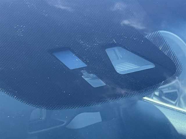 ホンダ レジェンド ハイブリッド EX 秋田県 2015(平27)年 4.6万km グラファイトラスターメタリック ・４WD/・衝突軽減システム/・LEDヘッドライト/・純正HDDナビ（DVD/CD再生可能）/・フルセグ/・マルチビューカメラシステム（全方位カメラ）/・ホンダ純正19インチアルミ（夏タイヤ装着）/・スマートキー/・本革シート/・アイドリングストップ/・プッシュスタート/・コーナーセンサー/・アダプティブクルーズコントロール/・レーンキープアシスト/・オートマチックハイビーム/・ステアリングスイッチ/・電動パーキングブレーキ/・ブレーキホールド機能/・前席パワーシート（メモリー付き）/・前席シートヒーター/前席エアシート/・ドライブレコーダー/・ETC/・ブラインドスポットモニター/・パドルシフト/・サンルーフ/・純正フロアマット/・ドアバイザー/・オートライト/・オートエアコン/・パワーステアリング/・パワーウィンドウ/・横滑り防止/・盗難防止装置/・電動格納ウィンカーミラー/・キーレスエントリー