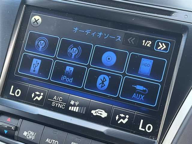 ホンダ レジェンド ハイブリッド EX 秋田県 2015(平27)年 4.6万km グラファイトラスターメタリック ・４WD/・衝突軽減システム/・LEDヘッドライト/・純正HDDナビ（DVD/CD再生可能）/・フルセグ/・マルチビューカメラシステム（全方位カメラ）/・ホンダ純正19インチアルミ（夏タイヤ装着）/・スマートキー/・本革シート/・アイドリングストップ/・プッシュスタート/・コーナーセンサー/・アダプティブクルーズコントロール/・レーンキープアシスト/・オートマチックハイビーム/・ステアリングスイッチ/・電動パーキングブレーキ/・ブレーキホールド機能/・前席パワーシート（メモリー付き）/・前席シートヒーター/前席エアシート/・ドライブレコーダー/・ETC/・ブラインドスポットモニター/・パドルシフト/・サンルーフ/・純正フロアマット/・ドアバイザー/・オートライト/・オートエアコン/・パワーステアリング/・パワーウィンドウ/・横滑り防止/・盗難防止装置/・電動格納ウィンカーミラー/・キーレスエントリー