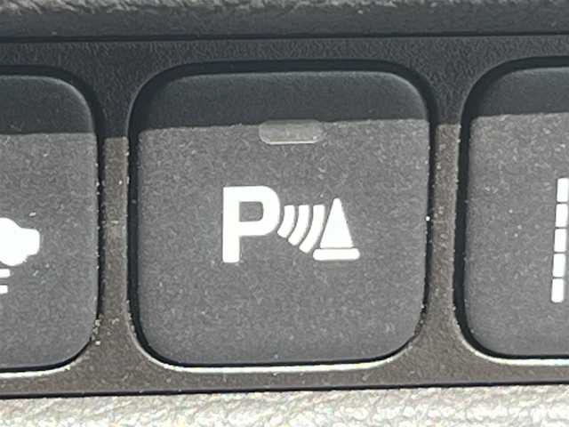 ホンダ レジェンド ハイブリッド EX 秋田県 2015(平27)年 4.6万km グラファイトラスターメタリック ・４WD/・衝突軽減システム/・LEDヘッドライト/・純正HDDナビ（DVD/CD再生可能）/・フルセグ/・マルチビューカメラシステム（全方位カメラ）/・ホンダ純正19インチアルミ（夏タイヤ装着）/・スマートキー/・本革シート/・アイドリングストップ/・プッシュスタート/・コーナーセンサー/・アダプティブクルーズコントロール/・レーンキープアシスト/・オートマチックハイビーム/・ステアリングスイッチ/・電動パーキングブレーキ/・ブレーキホールド機能/・前席パワーシート（メモリー付き）/・前席シートヒーター/前席エアシート/・ドライブレコーダー/・ETC/・ブラインドスポットモニター/・パドルシフト/・サンルーフ/・純正フロアマット/・ドアバイザー/・オートライト/・オートエアコン/・パワーステアリング/・パワーウィンドウ/・横滑り防止/・盗難防止装置/・電動格納ウィンカーミラー/・キーレスエントリー