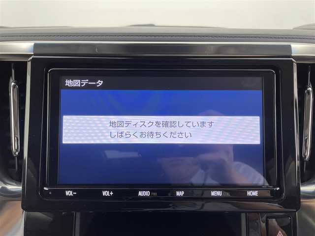 トヨタ アルファード S Aパッケージ 福岡県 2019(令1)年 5.4万km ホワイトパールクリスタルシャイン サンルーフ　/純正９型ナビ　/バックカメラ　/ビルトインＥＴＣ２．０　/前後ドラレコ　/レーダークルコン　/コーナーセンサー　/衝突被害軽減　/レーンキープ　/ＰＫＳＢ　/ＭＴモード付き　/両側電動スライドドア　/Ｗエアコン　/純正１８インチＡＷ