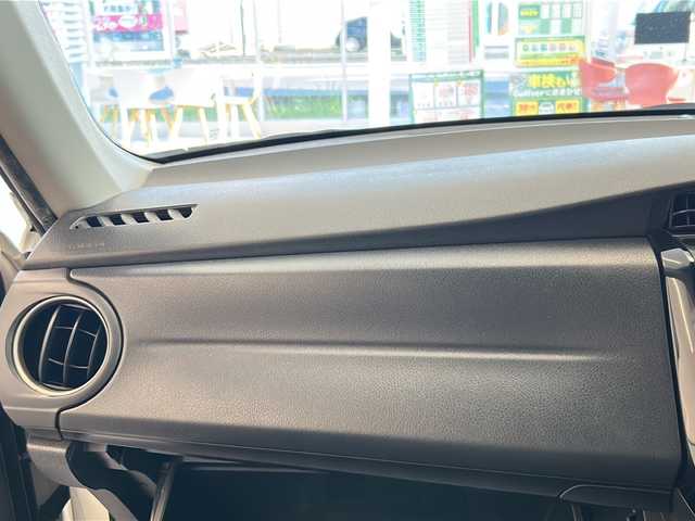 トヨタ カローラ アクシオ ハイブリッドG 岐阜県 2014(平26)年 8.4万km ホワイトパールクリスタルシャイン 純正ナビゲーション/Bluetooth・フルセグ視聴/バックモニター/フロントモニター/ドライブレコーダー/前席シートヒーター/プッシュスタート/スマートキー/HIDヘッドライト/オートライト/社外15インチAW/ETC/オートエアコン/電動格納ミラー/取説説明書・記録簿