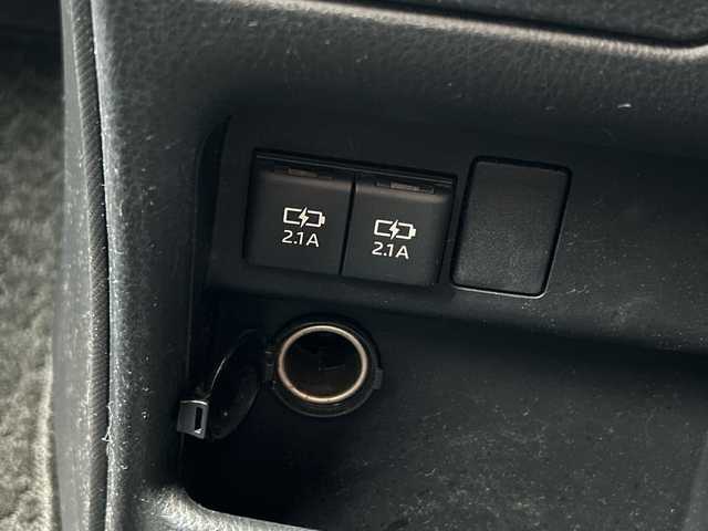 トヨタ ノア Si 千葉県 2018(平30)年 6.6万km ブラック ９型ナビＮＳＺＴ－Ｙ６８Ｔ　バックカメラ　ＥＴＣ　純正ドラレコ　Ｂｔ　フリップダウンモニター　ＣＤ　ＵＳＢ　フルセグＴＶ　クルーズコントロール　両側パワースライドドア　純正１６AW　セーフティセンス