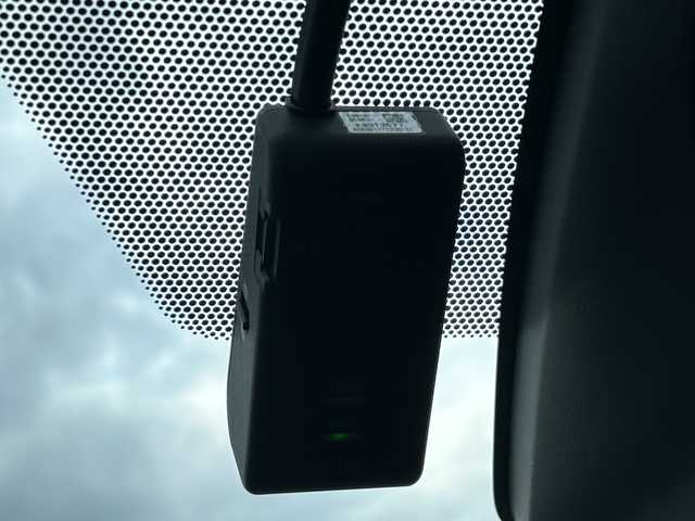 トヨタ ノア Si 千葉県 2018(平30)年 6.6万km ブラック ９型ナビＮＳＺＴ－Ｙ６８Ｔ　バックカメラ　ＥＴＣ　純正ドラレコ　Ｂｔ　フリップダウンモニター　ＣＤ　ＵＳＢ　フルセグＴＶ　クルーズコントロール　両側パワースライドドア　純正１６AW　セーフティセンス