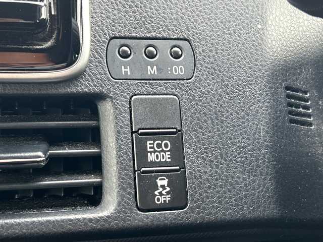 トヨタ ノア Si 千葉県 2018(平30)年 6.6万km ブラック ９型ナビＮＳＺＴ－Ｙ６８Ｔ　バックカメラ　ＥＴＣ　純正ドラレコ　Ｂｔ　フリップダウンモニター　ＣＤ　ＵＳＢ　フルセグＴＶ　クルーズコントロール　両側パワースライドドア　純正１６AW　セーフティセンス