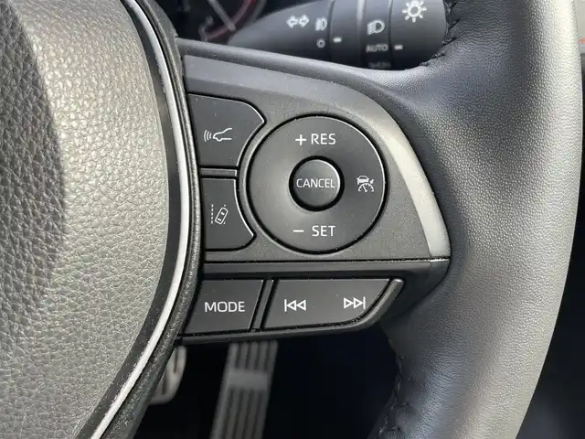 トヨタ ＲＡＶ４ アドベンチャー 滋賀県 2022(令4)年 4.4万km グレーメタリック 純正ディスプレイオーディオ/(Bluetooth/フルセグ)/トヨタセーフティーセンス/・プリクラッシュセーフティ/・レーンキープアシスト/・レーダークルーズコントロール/・ブラインドスポットモニター/・標識認識/・先行車発進告知/・Autoハイビーム/LEDオートライト/フォグ/バックカメラ/レザーシート/D席メモリ付きパワーシート/シートヒーター/ベンチレーション/ステアリングヒーター/電動パーキング/ブレーキホールド/電動格納ミラー/ビルトインETC/ダウンヒルアシスト/USB