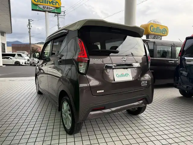 日産 デイズ ハイウェイスターX 京都府 2020(令2)年 8.5万km フローズンバニラパール/アッシュブラウンM インテリジェントエマージェンシーブレーキ/車線逸脱警報/踏み間違い衝突防止アシスト/車線逸脱防止支援システム/純正9インチメモリーナビ、地デジ、Bluetooth/アラウンドビューモニター/オートライト/USB端子/前席シートヒーター/純正LEDヘッドランプ/保証書/スペアキー