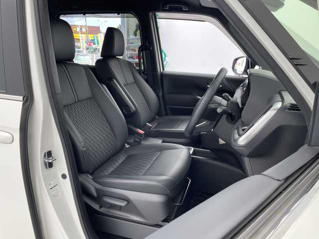 トヨタ ノア ハイブリッド S－Z 愛知県 2022(令4)年 4.1万km ホワイトパールクリスタルシャイン 禁煙車/ワンオーナー/純正10.5インチディスプレイオーディオ（コネクティッドナビ対応）/快適パッケージhigh/バックカメラ/両側パワースライドドア/レーダークルーズコントロール/全席シータヒーター/ステアリングヒーター/トヨタセーフティセンス/プリクラッシュセーフティ〔PCS〕/レーントレーシングアシスト〔LTA〕/アダプティブハイビームシステム〔AHS〕/ブラインドスポットモニター〔BSM〕/クリアランスソナー/ハーフレザーシート/オットマン/LEDヘッドライト/オートハイビーム/純正17AW/純正フロアマット/プッシュスタート/スマートキー/スペアキー