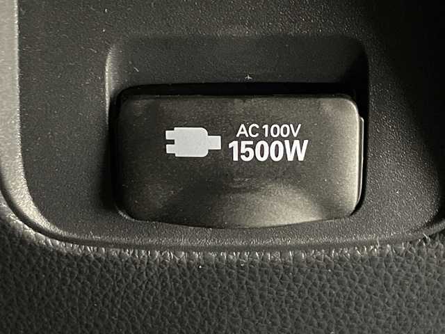 トヨタ ノア ハイブリッド S－Z 愛知県 2022(令4)年 4.1万km ホワイトパールクリスタルシャイン 禁煙車/ワンオーナー/純正10.5インチディスプレイオーディオ（コネクティッドナビ対応）/快適パッケージhigh/バックカメラ/両側パワースライドドア/レーダークルーズコントロール/全席シータヒーター/ステアリングヒーター/トヨタセーフティセンス/プリクラッシュセーフティ〔PCS〕/レーントレーシングアシスト〔LTA〕/アダプティブハイビームシステム〔AHS〕/ブラインドスポットモニター〔BSM〕/クリアランスソナー/ハーフレザーシート/オットマン/LEDヘッドライト/オートハイビーム/純正17AW/純正フロアマット/プッシュスタート/スマートキー/スペアキー