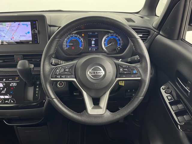 日産 ルークス ハイウェイスター Gターボ 秋田県 2022(令4)年 4万km ホワイトパール ４WD/社外SDナビ(Bluetooth/CD/DVD/フルセグ)/全方位カメラ/ETC/前後コーナーセンサー/クルーズコントロール/両側パワースライドドア/社外AW/前後シートヒーター/衝突被害軽減システム/横滑り防止装置/オートライト/サンシェード/LEDヘッドライト/フォグランプ/スマートキー