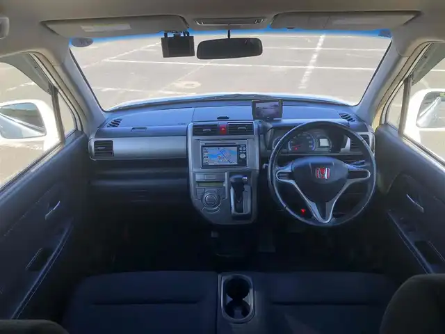 ホンダ ゼスト スパーク W 福岡県 2011(平23)年 10.7万km プレミアムホワイトパール 純正ナビ【VXM-118VS】/　ワンセグTV/CD/DVD/バックカメラ/ウィンカーミラー/ドアバイザー/純正フロアマット/社外15インチアルミホイール/柿本マフラー/保証書/取扱説明書