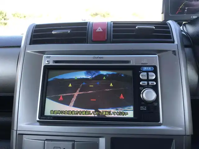 ホンダ ゼスト スパーク W 福岡県 2011(平23)年 10.7万km プレミアムホワイトパール 純正ナビ【VXM-118VS】/　ワンセグTV/CD/DVD/バックカメラ/ウィンカーミラー/ドアバイザー/純正フロアマット/社外15インチアルミホイール/柿本マフラー/保証書/取扱説明書