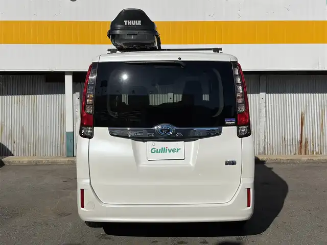 トヨタ ノア ハイブリッド G 三重県 2017(平29)年 12万km ホワイトパールクリスタルシャイン ワンオーナー/Toyota Safety Sense C/　・プリクラッシュセーフティシステム/　・レーンディパーチャーアラート/　・オートマチックハイビーム/アルパインナビ/　・Bluetooth/　・フルセグTV/　・SD録音/　・DVD/CD再生/ベットキット/ルーフキャリー/両側ワンタッチパワースライドドア/スマートキーx２/プッシュスタート/クルーズコントロール/D/N席シートヒーター/LEDヘッドライト/LEDフォグ/オートライト/オートリトラクタブルミラー/ウィンカーミラー/革巻きステアリング/ステアリングスイッチ/ドライブレコーダー/ビルトインETC/ドアバイザー/サイド/カーテン/ニーエアバック