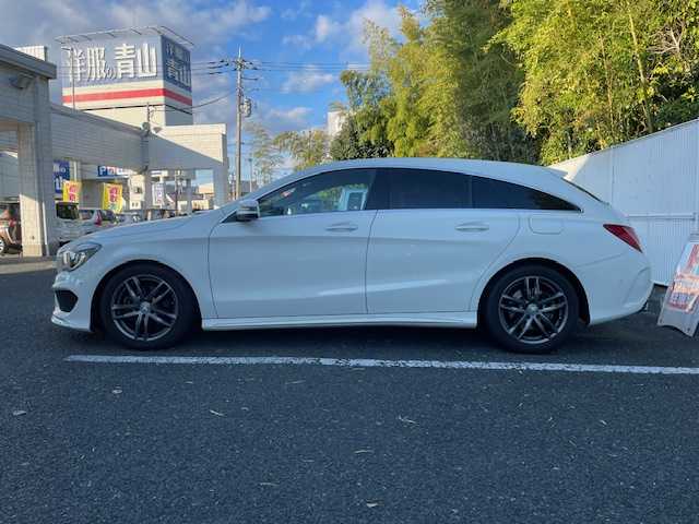 メルセデス・ベンツ ＣＬＡ１８０ Sブレイク　スポーツ 茨城県 2016(平28)年 4.8万km カルサイトホワイト 純正ナビ【CD/FM/フルセグ/BT】/クルーズコントロール/バックカメラ/パワーシートD席/メモリシートD席/シートヒーター（D席+N席）/ETC/ドライブレコーダー/パドルシフト/ブラインドスポットアシスト/HIDライト/コーナーセンサー/純正フロアマット/保証書/取扱説明書/スペアキー×1