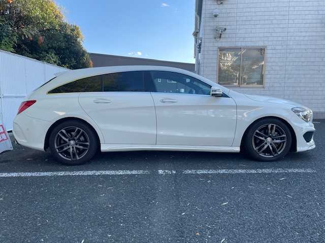 メルセデス・ベンツ ＣＬＡ１８０ Sブレイク　スポーツ 茨城県 2016(平28)年 4.8万km カルサイトホワイト 純正ナビ【CD/FM/フルセグ/BT】/クルーズコントロール/バックカメラ/パワーシートD席/メモリシートD席/シートヒーター（D席+N席）/ETC/ドライブレコーダー/パドルシフト/ブラインドスポットアシスト/HIDライト/コーナーセンサー/純正フロアマット/保証書/取扱説明書/スペアキー×1