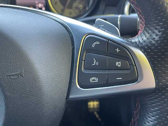 メルセデス・ベンツ ＣＬＡ１８０ Sブレイク　スポーツ 茨城県 2016(平28)年 4.8万km カルサイトホワイト 純正ナビ【CD/FM/フルセグ/BT】/クルーズコントロール/バックカメラ/パワーシートD席/メモリシートD席/シートヒーター（D席+N席）/ETC/ドライブレコーダー/パドルシフト/ブラインドスポットアシスト/HIDライト/コーナーセンサー/純正フロアマット/保証書/取扱説明書/スペアキー×1