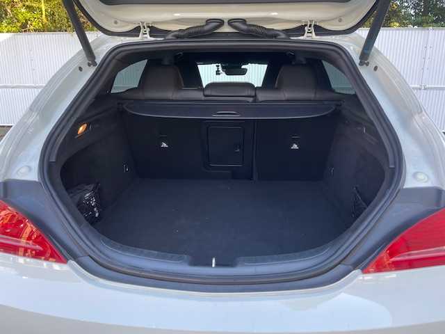 メルセデス・ベンツ ＣＬＡ１８０ Sブレイク　スポーツ 茨城県 2016(平28)年 4.8万km カルサイトホワイト 純正ナビ【CD/FM/フルセグ/BT】/クルーズコントロール/バックカメラ/パワーシートD席/メモリシートD席/シートヒーター（D席+N席）/ETC/ドライブレコーダー/パドルシフト/ブラインドスポットアシスト/HIDライト/コーナーセンサー/純正フロアマット/保証書/取扱説明書/スペアキー×1