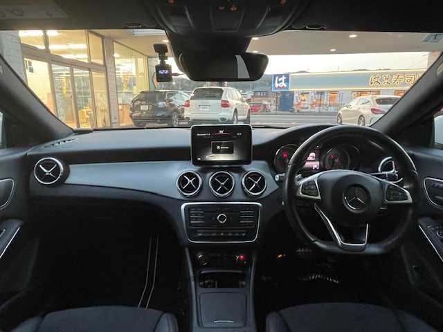 メルセデス・ベンツ ＣＬＡ１８０ Sブレイク　スポーツ 茨城県 2016(平28)年 4.8万km カルサイトホワイト 純正ナビ【CD/FM/フルセグ/BT】/クルーズコントロール/バックカメラ/パワーシートD席/メモリシートD席/シートヒーター（D席+N席）/ETC/ドライブレコーダー/パドルシフト/ブラインドスポットアシスト/HIDライト/コーナーセンサー/純正フロアマット/保証書/取扱説明書/スペアキー×1