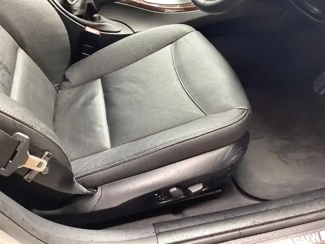 ＢＭＷ ３２０ｉ ハイラインパッケージ 愛知県 2010(平22)年 10.8万km チタンシルバーM