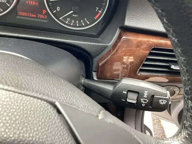 ＢＭＷ ３２０ｉ ハイラインパッケージ 愛知県 2010(平22)年 10.8万km チタンシルバーM