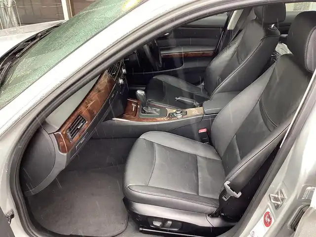 ＢＭＷ ３２０ｉ ハイラインパッケージ 愛知県 2010(平22)年 10.8万km チタンシルバーM