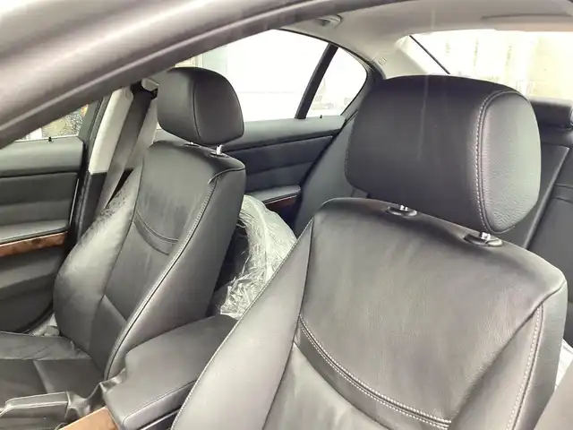 ＢＭＷ ３２０ｉ ハイラインパッケージ 愛知県 2010(平22)年 10.8万km チタンシルバーM